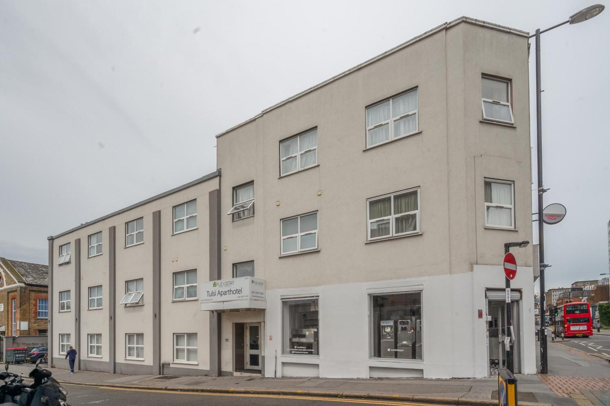 Flexistay Tulsi Aparthotel Croydon Exterior photo